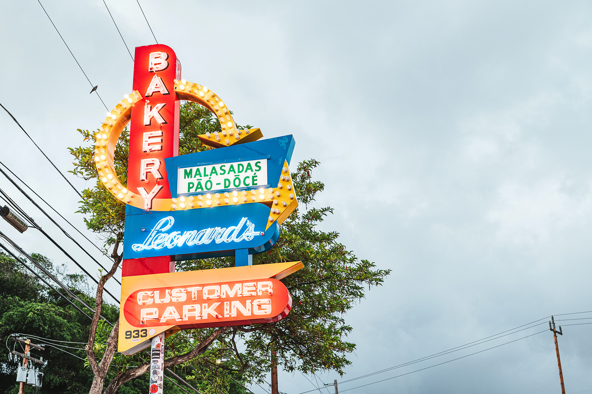 Leonard's Bakery sign